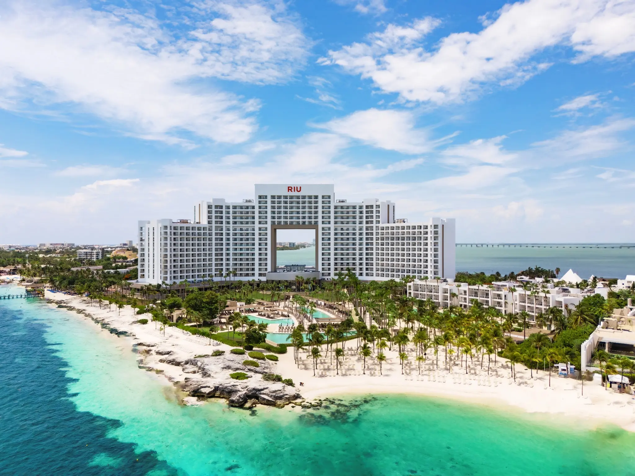Aerial view of RIU Palace Peninsula in Cancun